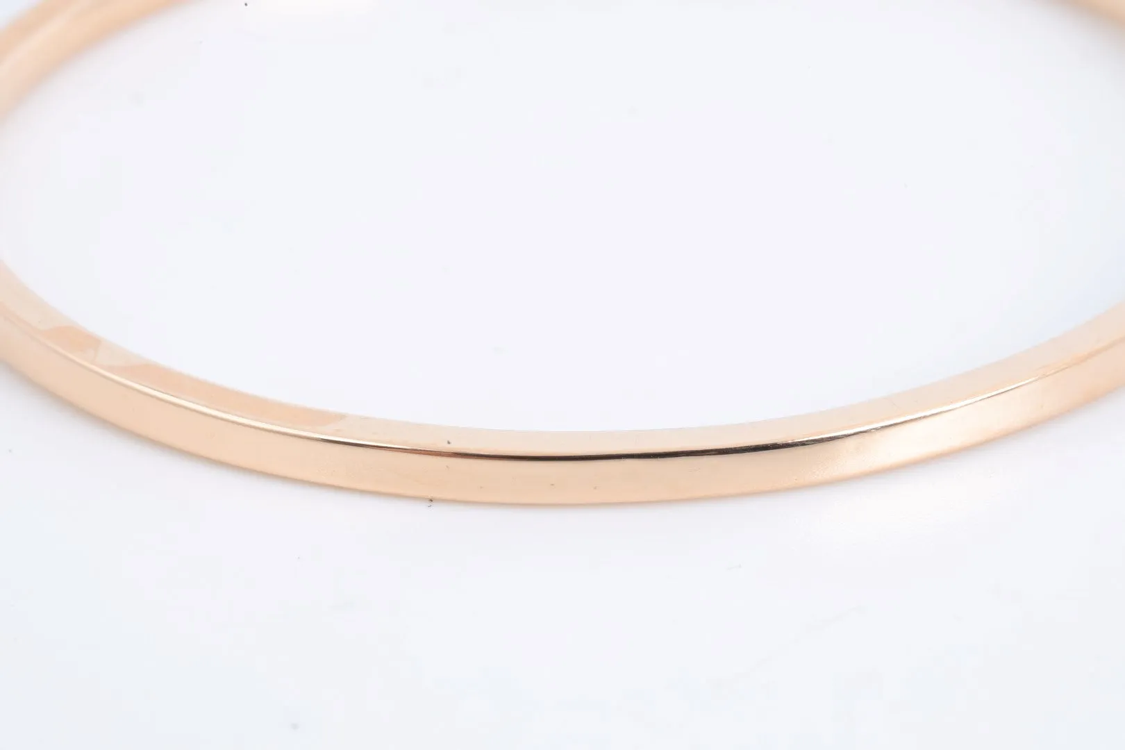 7.5" 18k Yellow Gold Bangle Bracelet (6.99g.)