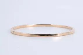 7.5" 18k Yellow Gold Bangle Bracelet (6.99g.)