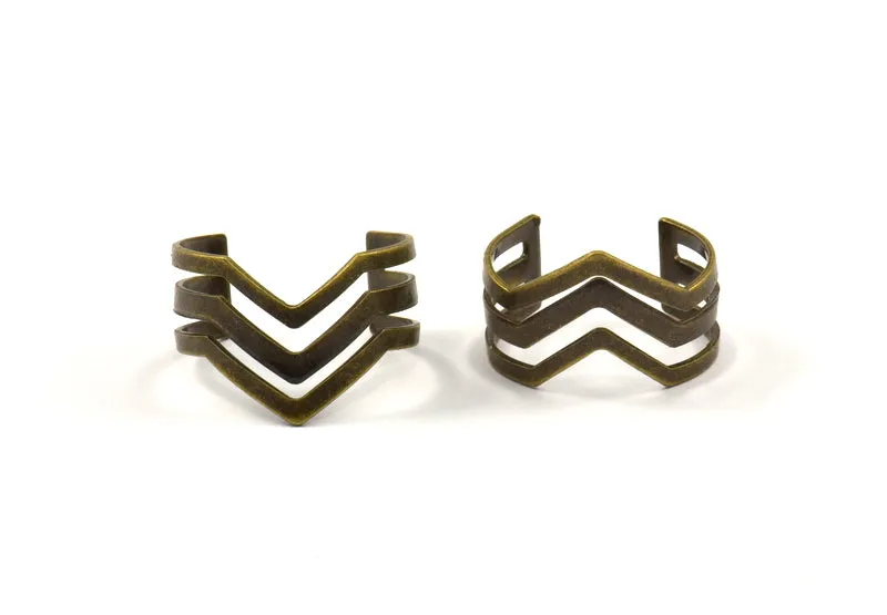 Antique Bronze Chevron Ring - 3 Antique Bronze Plated Adjustable Triple Chevron Rings (16x17mm / 23 Gauge) Mn01