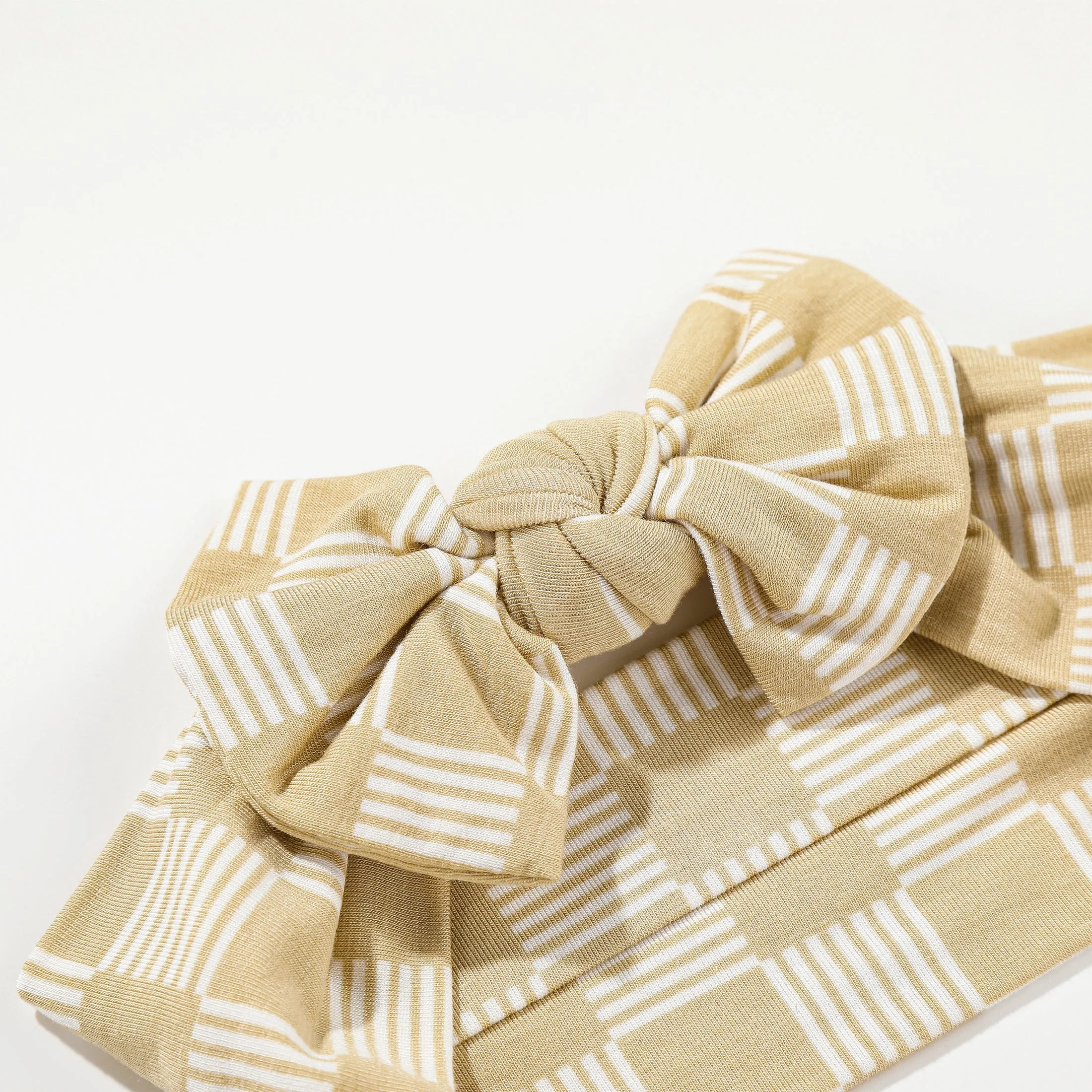 Checkered Lines Bow