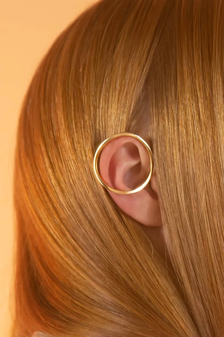 Circular ear-cuff in gold