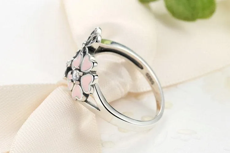 DAINTY DAISY RING