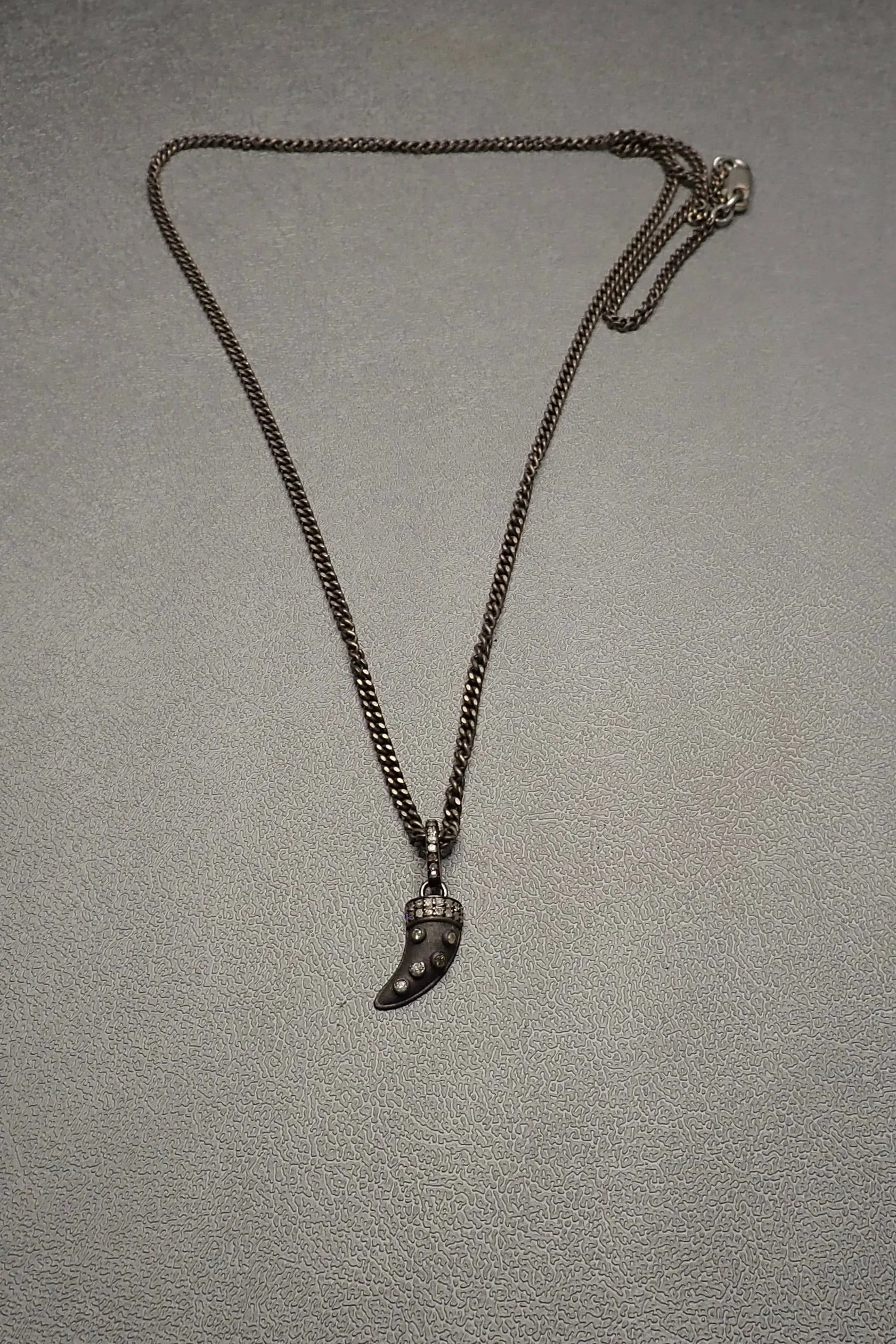 DIAMONDS HORN PENDANT