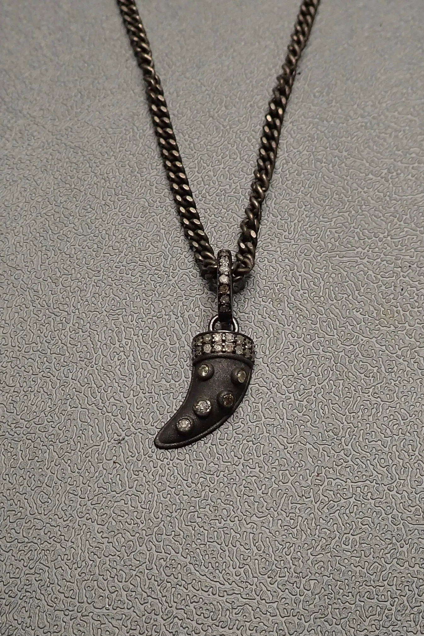 DIAMONDS HORN PENDANT