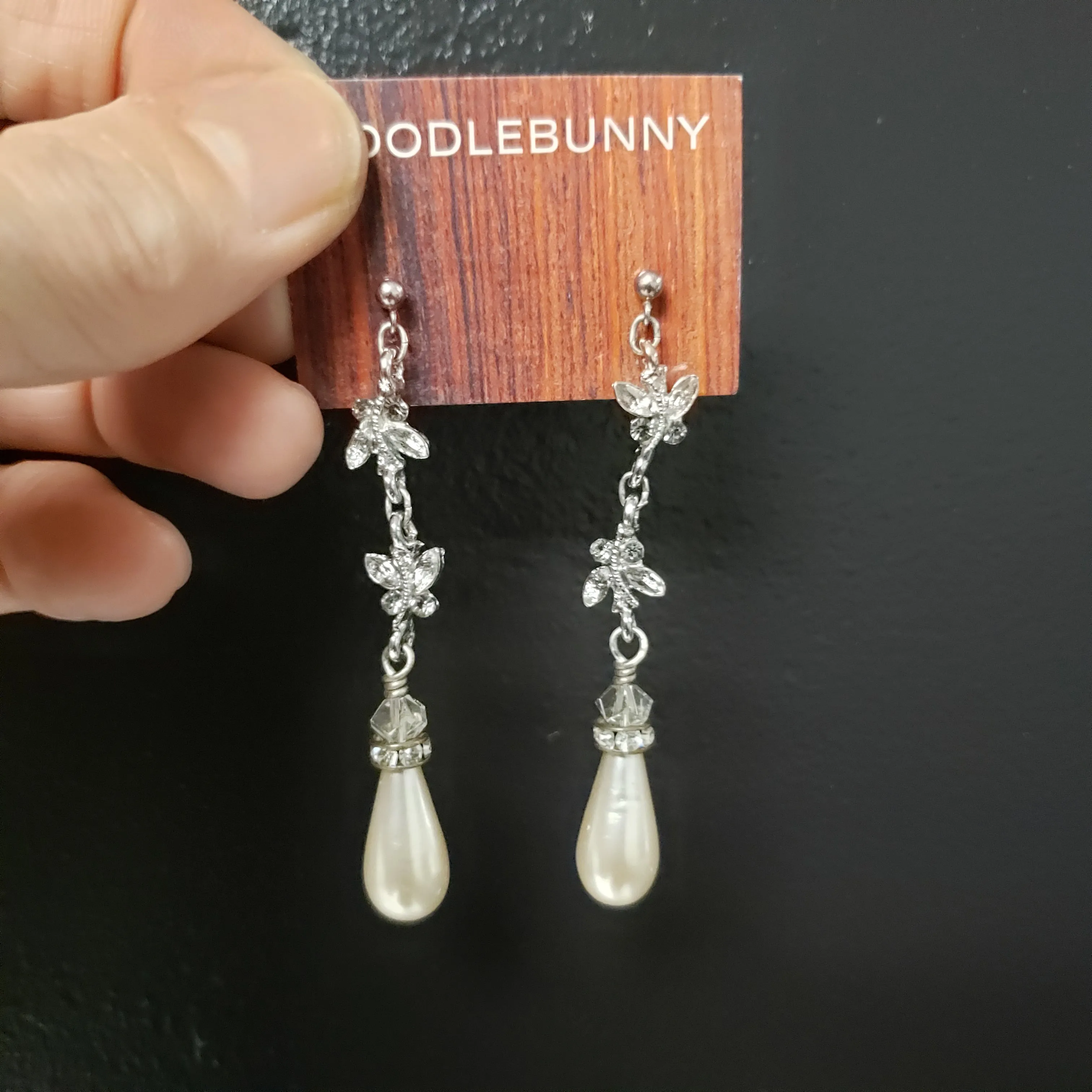 Flutter Crystal pearl drop earrings