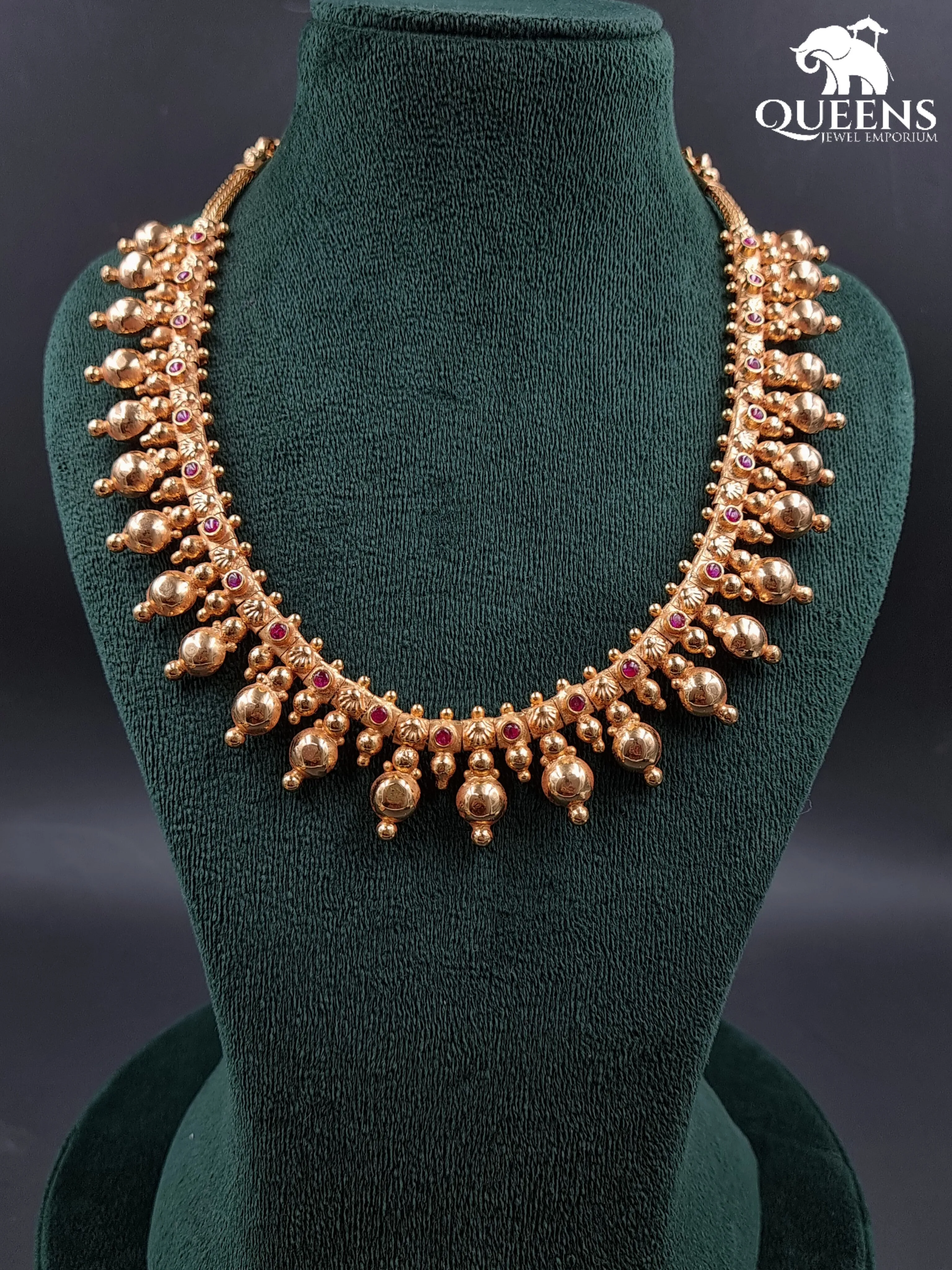 GEJAL NECKLACE