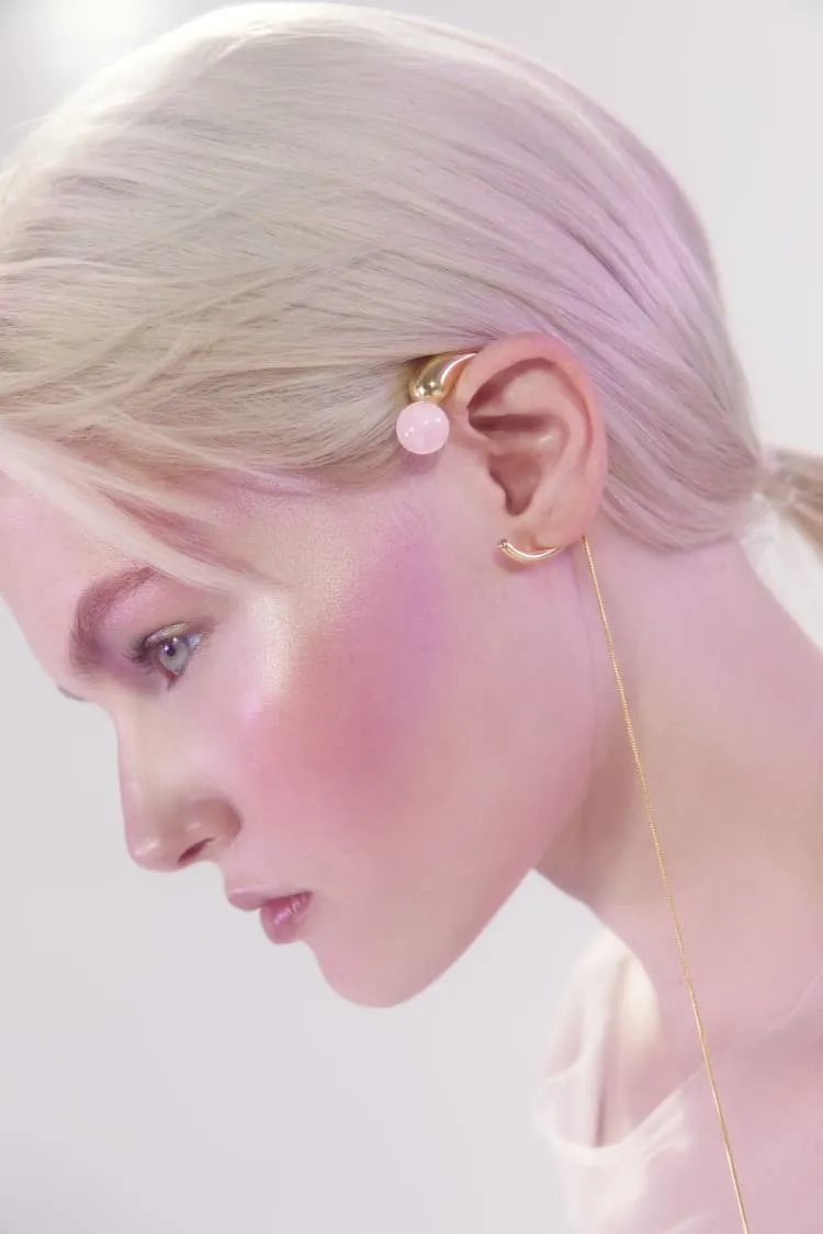 Gold  ear-cuff with rose quartz