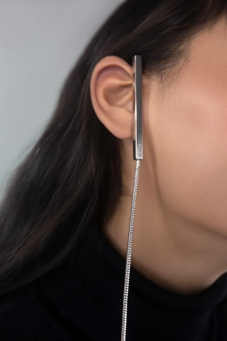 Long chain ear-cuff in silver