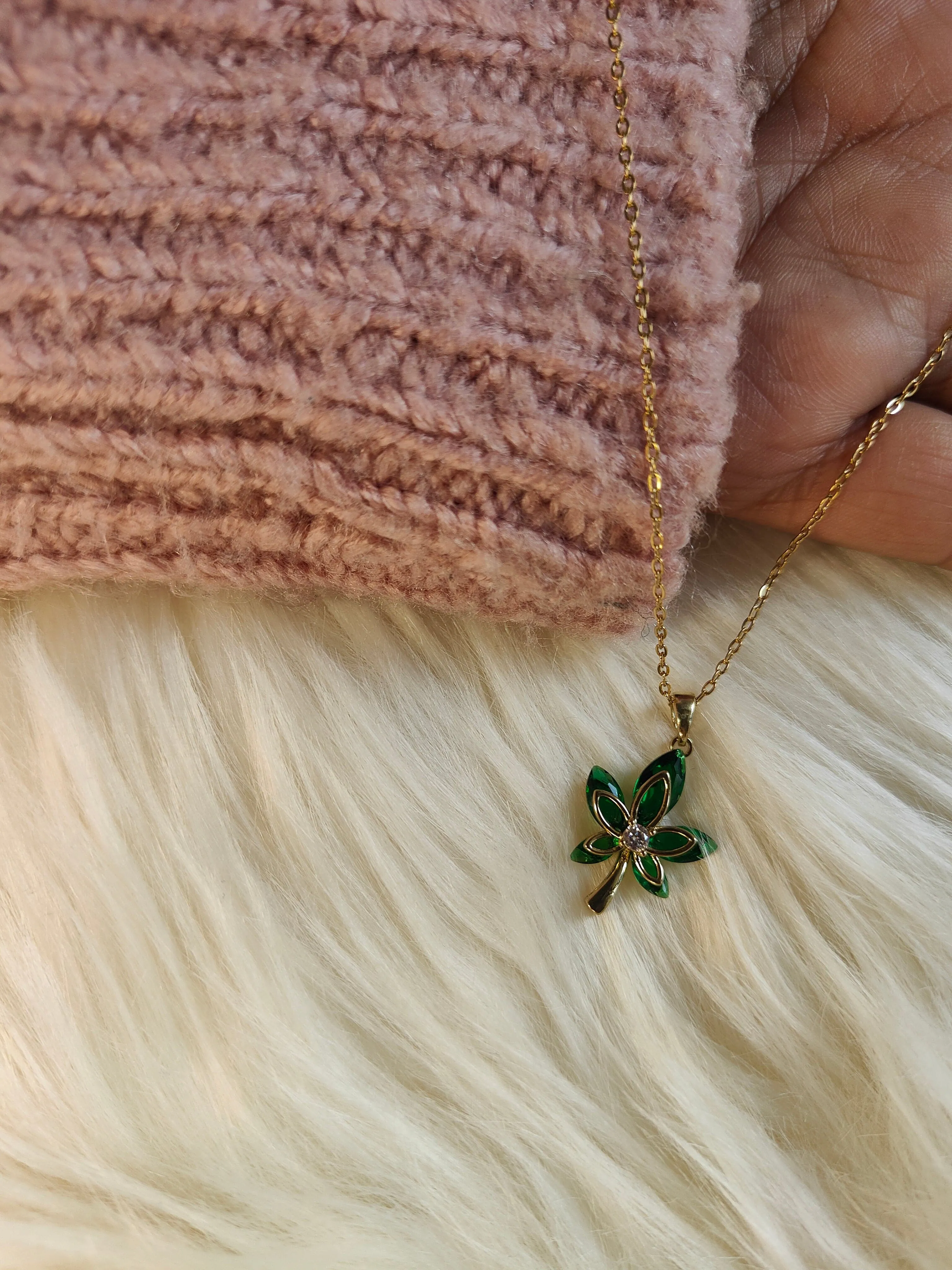 Maple leaf Pendant