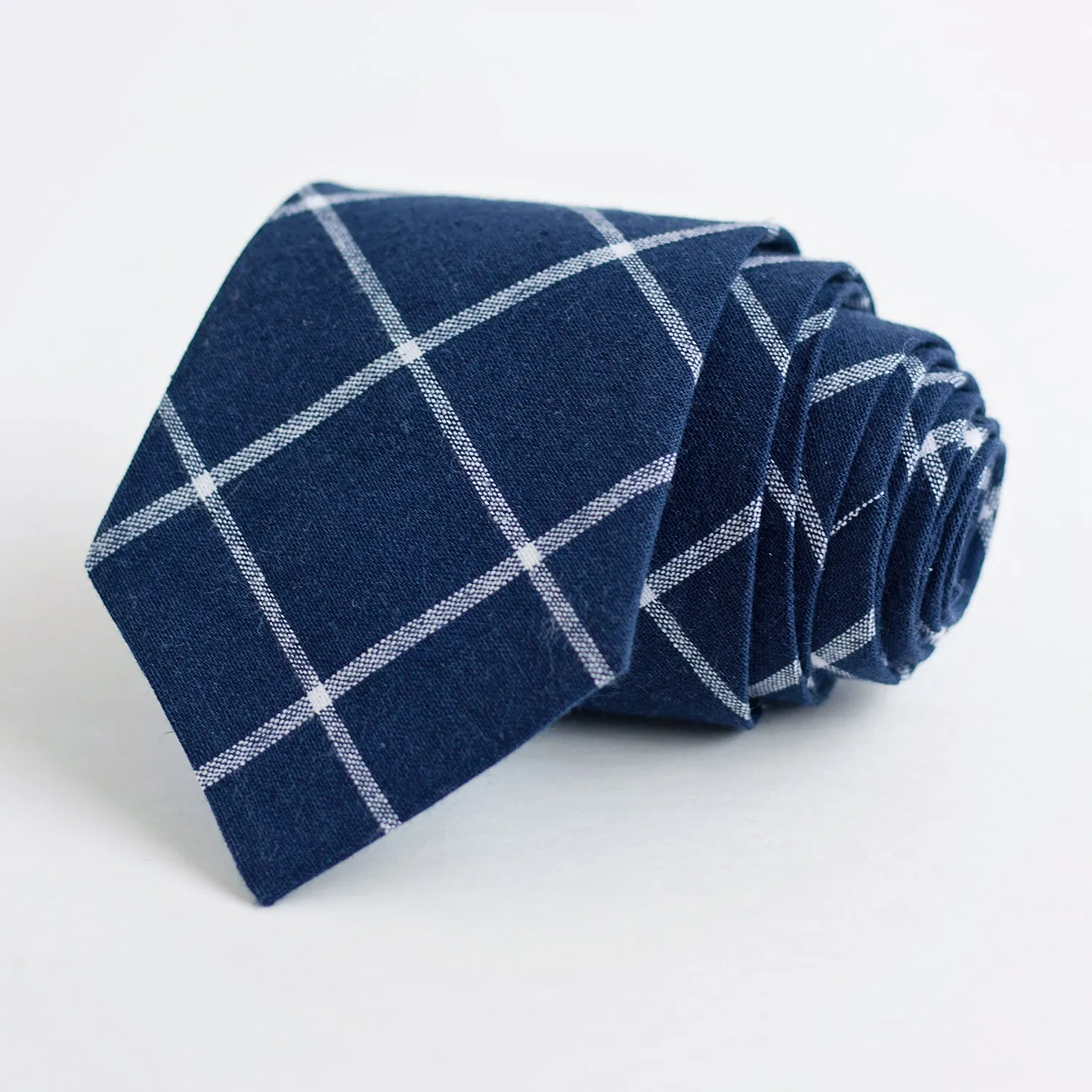 Men's Freestyle Self-Tie Bow Tie / Navy Linen Window Pane