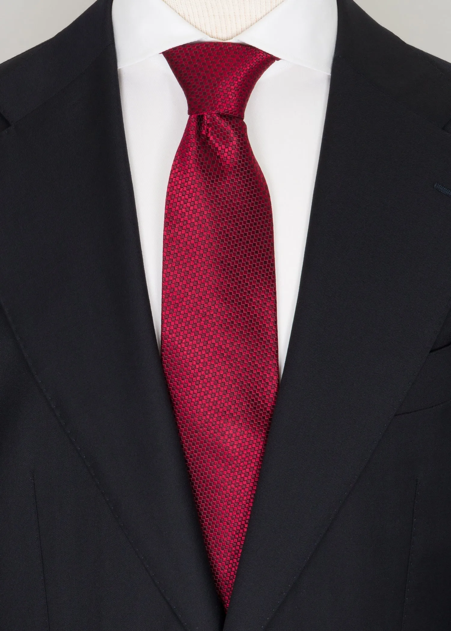 Red Tie Structure