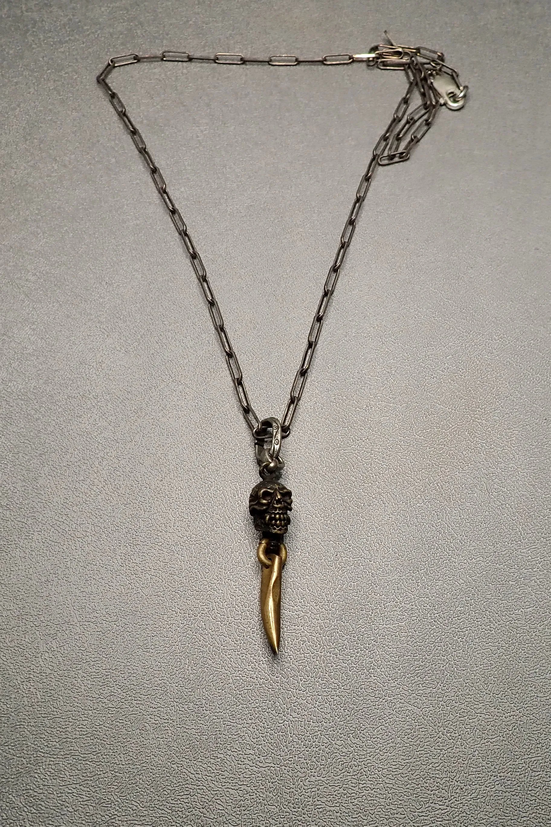 SKULL HORN PENDANT