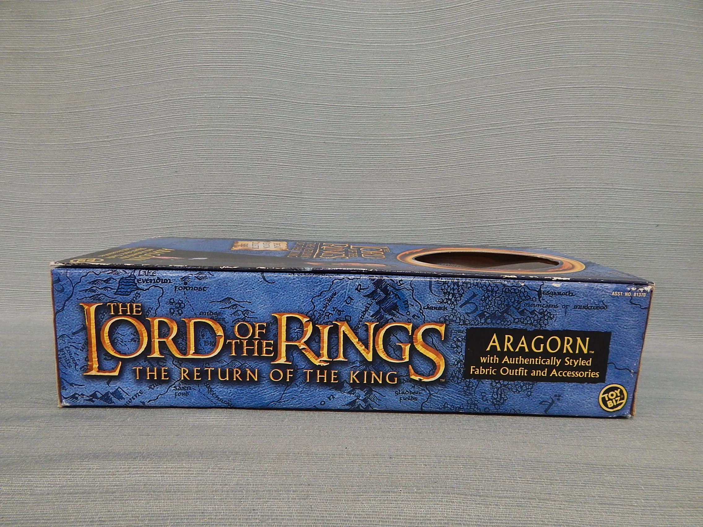 The Lord of the Rings 2003 New Line Figurine - Aragorn - New in Box!