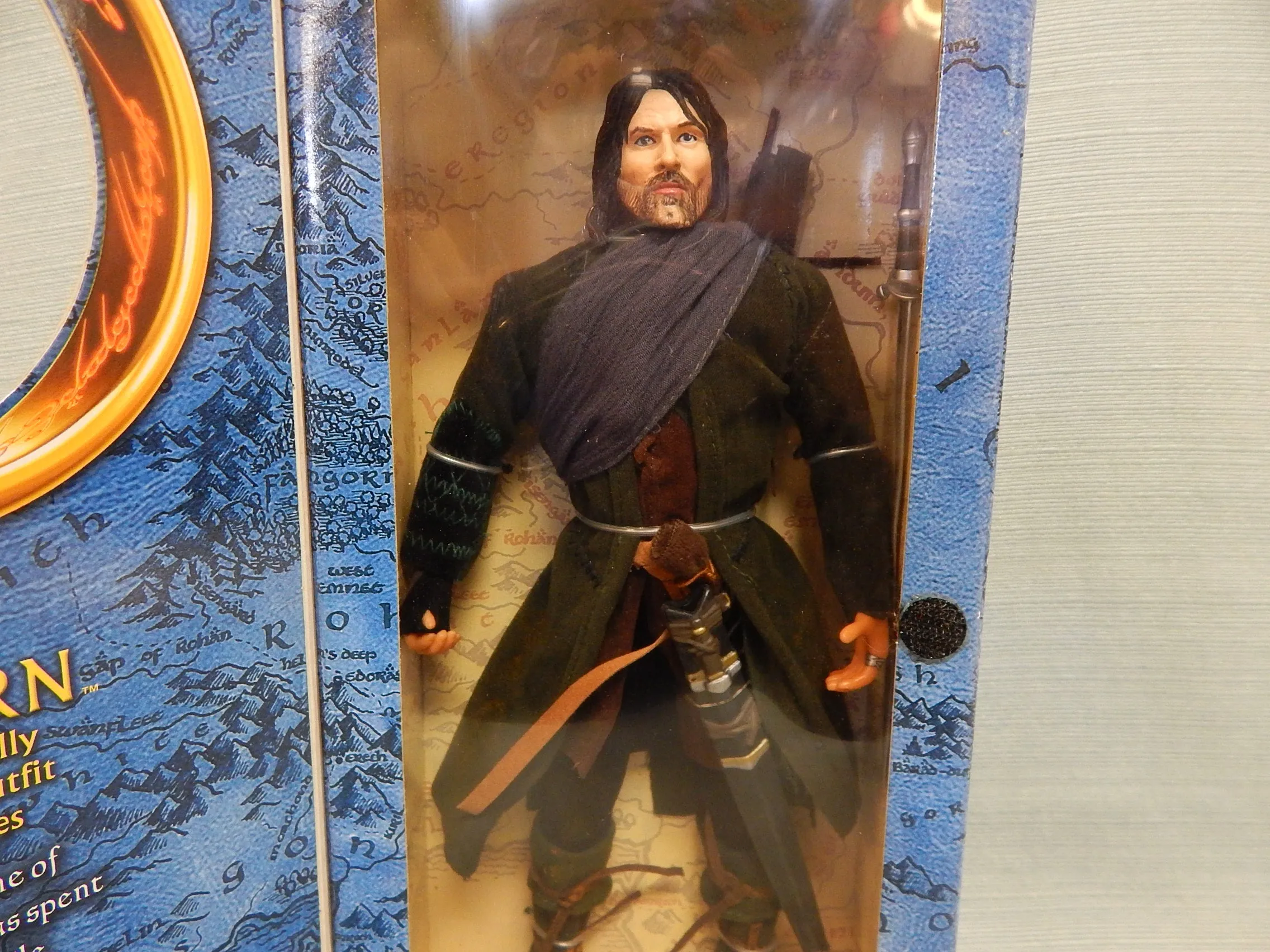 The Lord of the Rings 2003 New Line Figurine - Aragorn - New in Box!